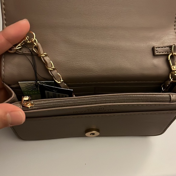 NWT Bag Crossbody or Shoulder Studded Quilted Vegan Leather by Badgley Mischka - Picture 7 of 7